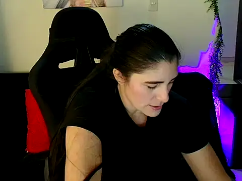 LUCYMILF SEXY online show from 05-22-26, 06:39
