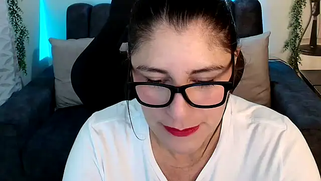 LUCYMILF SEXY online show from 06-06-26, 04:01