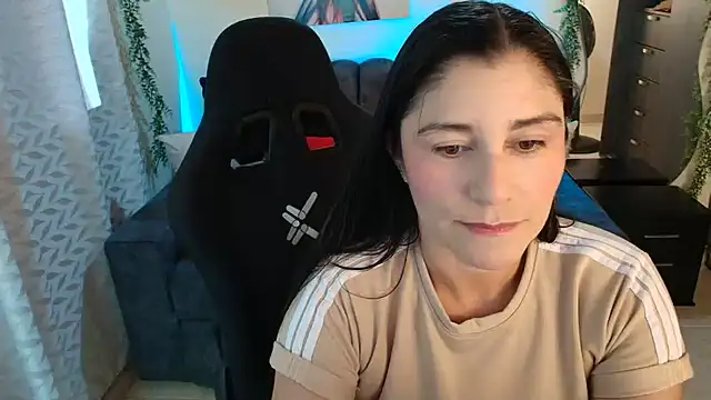 LUCYMILF SEXY online show from 06-09-26, 05:58