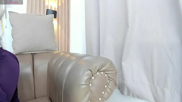 yasmin dina online show from 05-31-26, 03:29