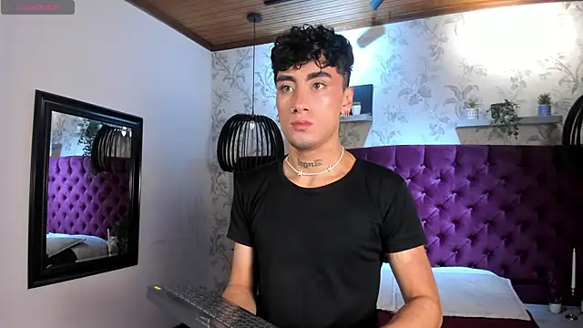 Spencerwhite  online show from 05-18-26, 10:58