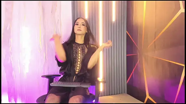 Miss Isa  online show from 05-23-26, 09:03