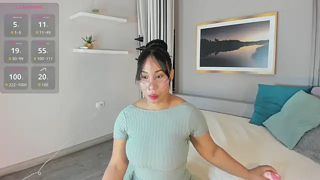Karlie moore  online show from 05-29-26, 01:50