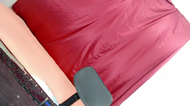 Ladymikaela online show from 06-18-26, 12:09