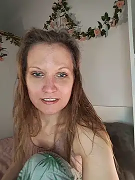 Candy Cougar online show from 06-17-26, 06:57