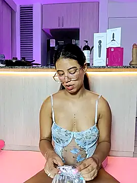 Raven stonee01 online show from 05-08-26, 12:25