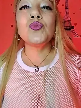 Snapshot of Venuss_Milf chatting on 05-26-26, 11:25 Venuss Milf online show from 05-26-26, 11:25