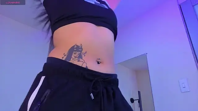Snapshot of Ey_Im_simone_ chatting on 08-05-26, 07:19 Ey Im simone online show from 08-05-26, 07:19