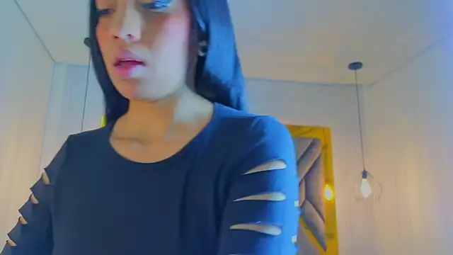 Ey Im simone  online show from 05-19-26, 12:12