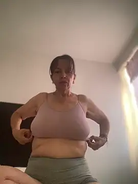 Soy Camila8 online show from 05-12-26, 12:33
