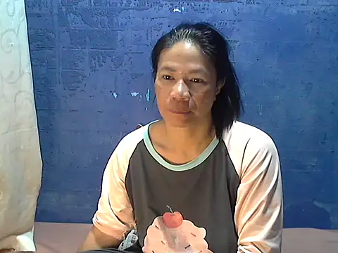 hotchilimom online show from 11-24-25, 11:49