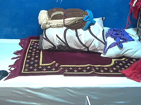 hotchilimom online show from 10-05-25, 11:39