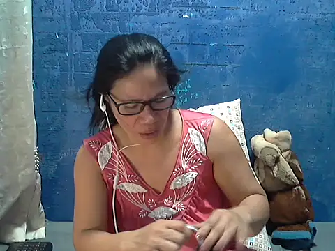 hotchilimom online show from 05-16-26, 09:08