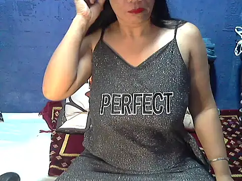 hotchilimom online show from 10-26-25, 08:42