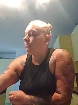 Lady Peggi online show from 06-05-26, 06:52