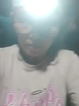 yeuanh1 online show from 07-04-26, 01:37