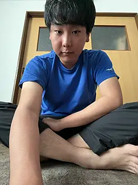 YuuYuu 010 online show from 06-16-26, 09:37