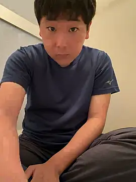 YuuYuu 010 online show from 05-08-26, 11:52