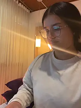 Xhelen 1 online show from 05-19-26, 09:33
