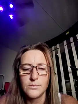 Queenle91 online show from 06-14-26, 05:58
