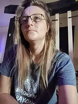 Queenle91 online show from 06-21-26, 08:14