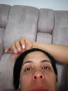 andreadefuego online show from 05-06-26, 03:32
