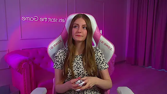 SofiaSarvains online show from 06-11-26, 02:53