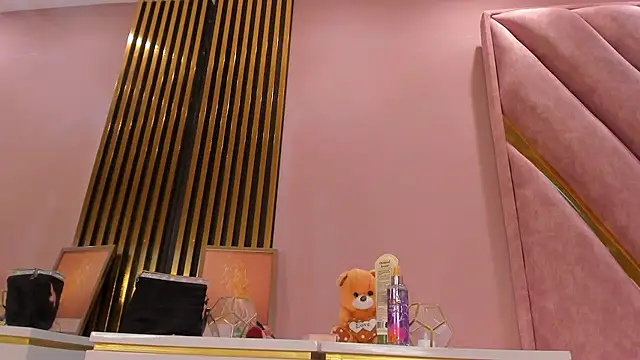 Snapshot of Anny_bakers_ chatting on 07-28-26, 04:39 Anny bakers online show from 07-28-26, 04:39