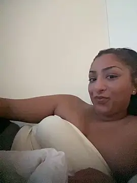 juicyprincess66 online show from 05-12-26, 07:42