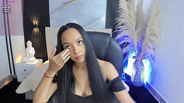 Selene-Diior online show from 05-09-26, 11:46