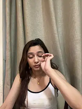 Lilywant online show from 06-24-26, 03:54