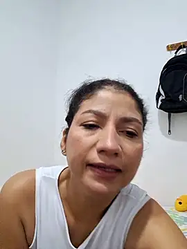 Snapshot of Rosa1079 chatting on 05-20-26, 12:13 Rosa1079 online show from 05-20-26, 12:13