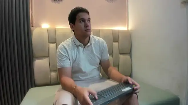 jacob schneider online show from 06-12-26, 01:20