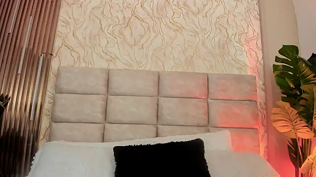 GinaSalanne online show from 07-25-26, 12:44