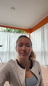 Mini girl do it better online show from 05-10-26, 02:37