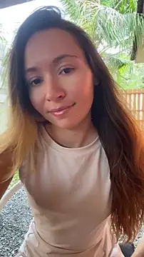 Snapshot of Mini_girl_do_it_better chatting on 05-16-26, 01:48 Mini girl do it better online show from 05-16-26, 01:48