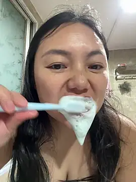 yanling668 online show from 05-10-26, 03:58