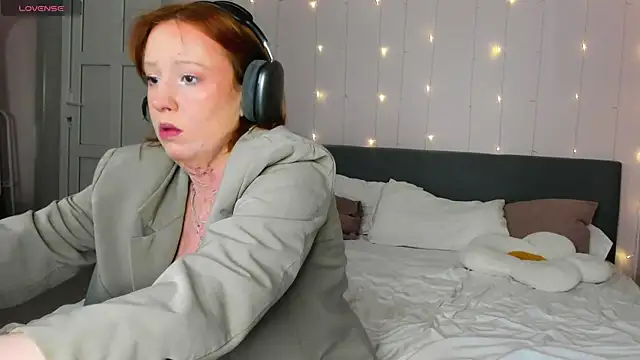 Maya foxy online show from 05-23-26, 03:05