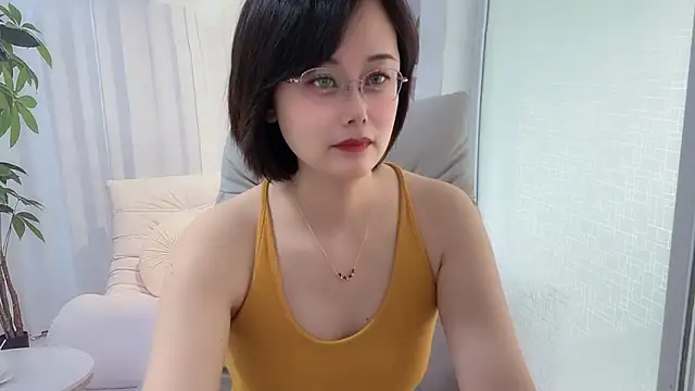 Naomi Z online show from 06-04-26, 01:21