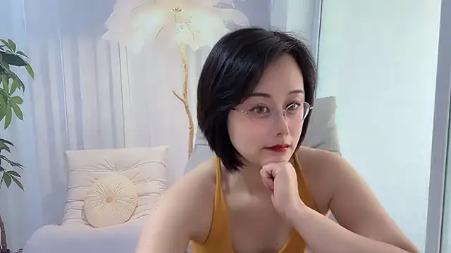 Naomi Z online show from 05-15-26, 11:14