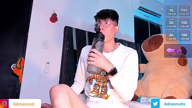 Snapshot of AdrianRushx chatting on 06-13-26, 03:15 AdrianRushx online show from 06-13-26, 03:15