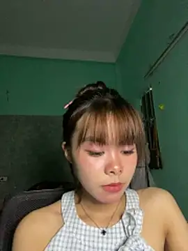 Snapshot of Cry_sexy chatting on 05-26-26, 02:20 Cry sexy online show from 05-26-26, 02:20