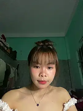 Snapshot of Cry_sexy chatting on 05-15-26, 05:22 Cry sexy online show from 05-15-26, 05:22