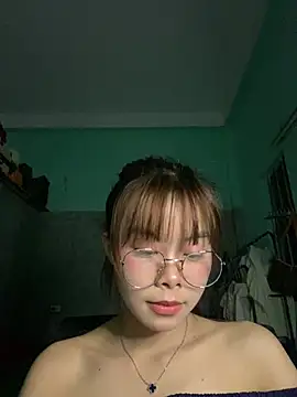 Snapshot of Cry_sexy chatting on 05-22-26, 04:05 Cry sexy online show from 05-22-26, 04:05