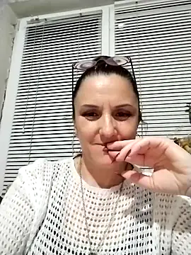 MillaMia45 online show from 05-13-26, 07:43