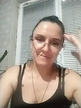 MillaMia45 online show from 05-15-26, 07:45