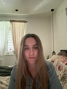 Snapshot of LillyStarr chatting on 05-22-26, 03:43 LillyStarr online show from 05-22-26, 03:43