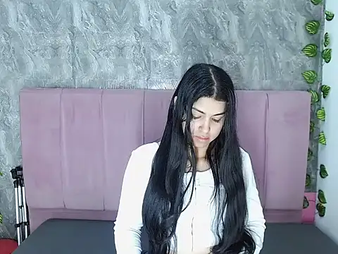 Snapshot of Alysrous_Mar chatting on 05-05-26, 03:26 Alysrous Mar online show from 05-05-26, 03:26