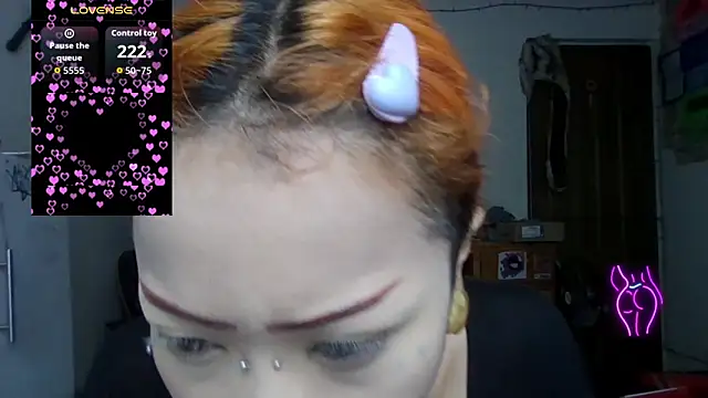 suky fox online show from 05-18-26, 04:12