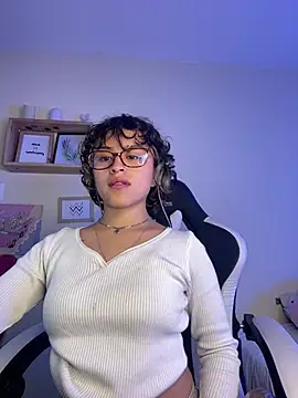 Lusiana   online show from 06-30-26, 03:28